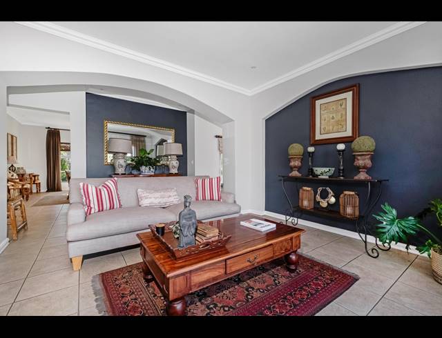 5 BEDROOM HOUSE FOR SALE IN DAINFERN GOLF ESTATE